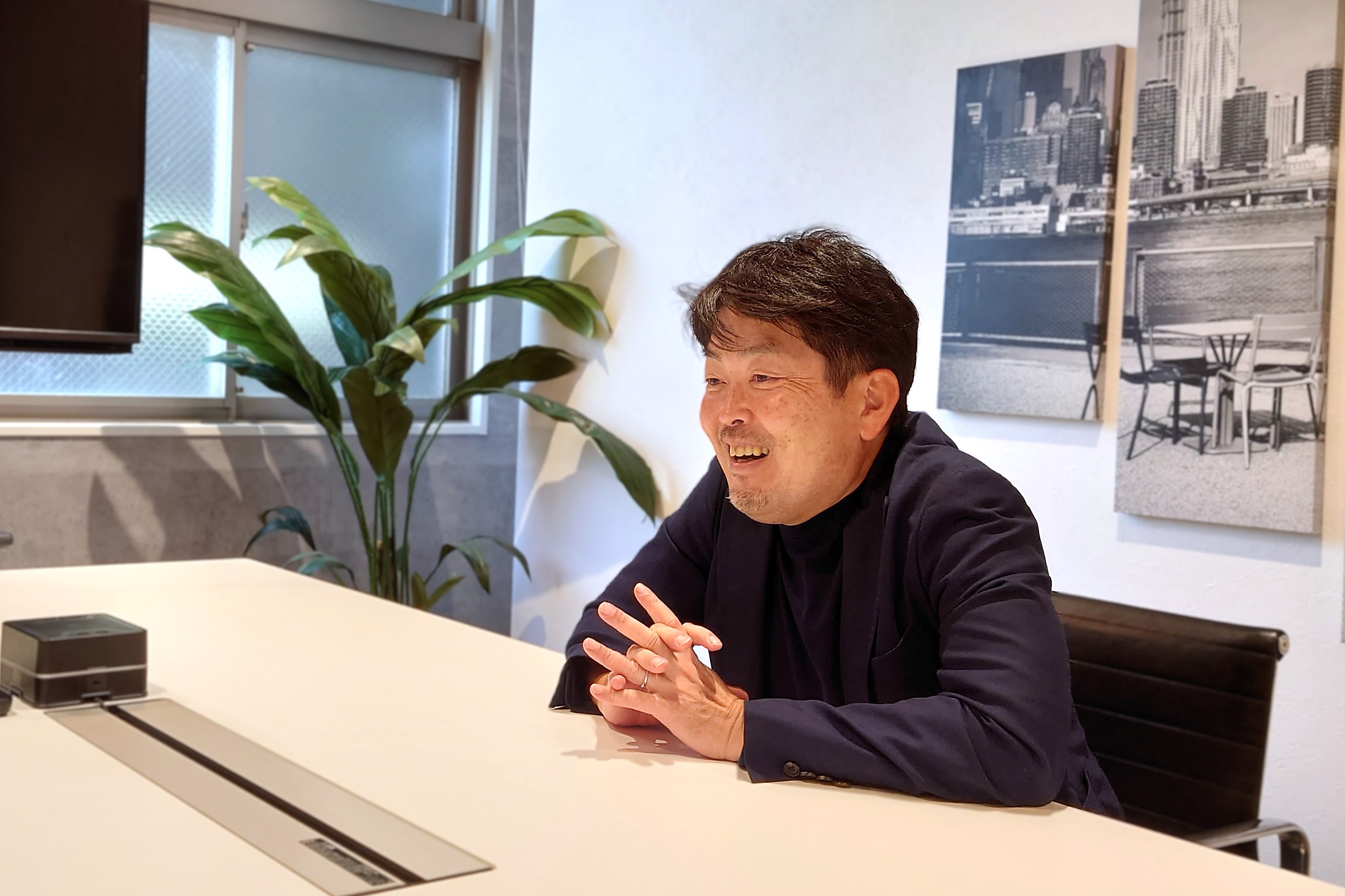 株式会社フェズ・赤尾 雄司代表取締役_インタビュー風景