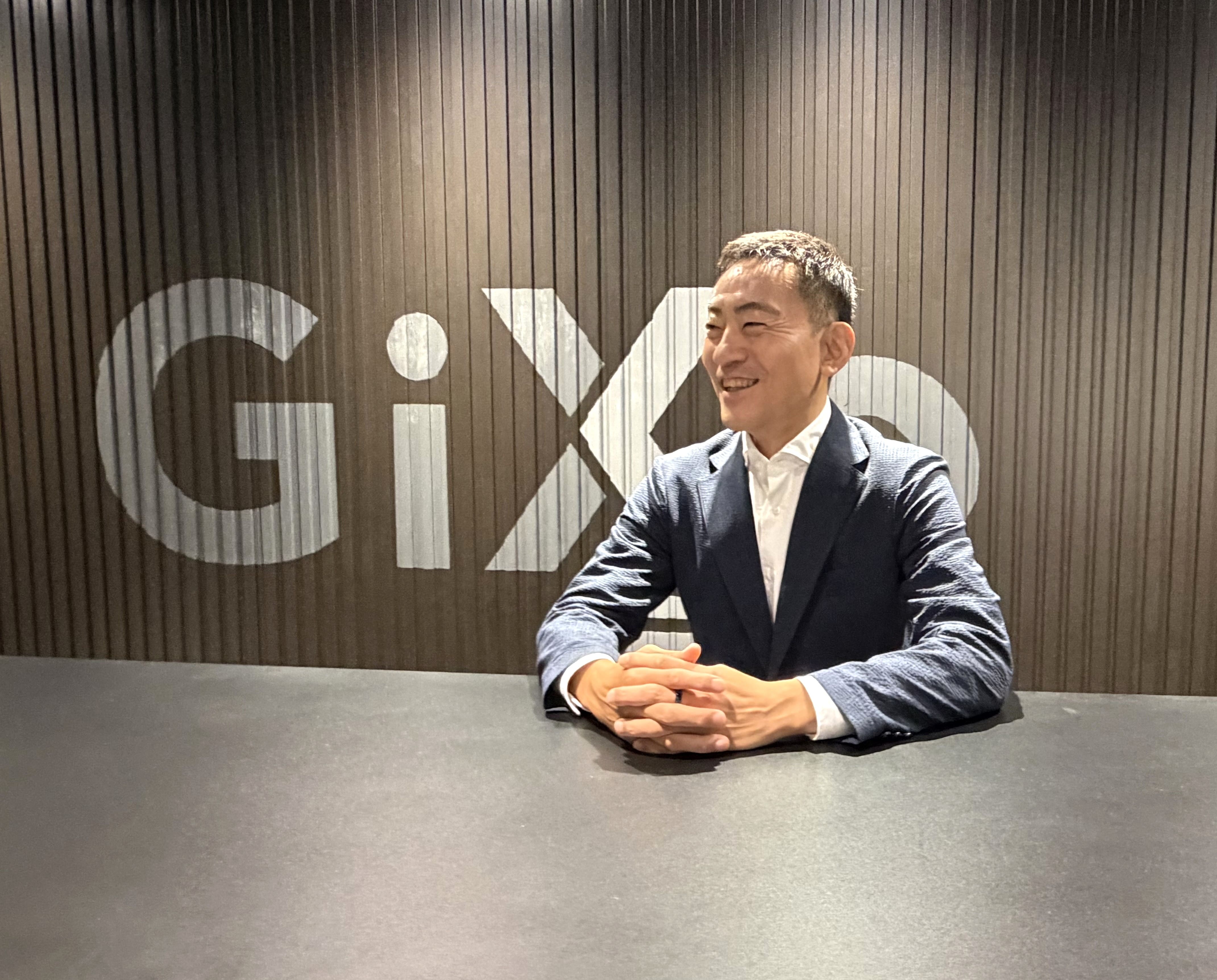 網野社長のインタビューの様子